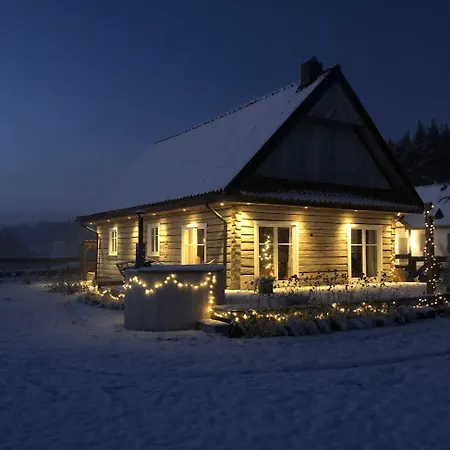 Dom Z Bieszczad Na Kaszubach - Caloroczny Dom Z Balia Ogrodowa Feriehus Kowalewo (Wejherowo)