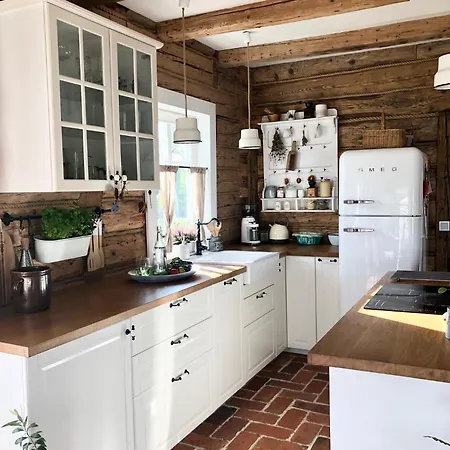 Dom Z Bieszczad Na Kaszubach - Caloroczny Dom Z Balia Ogrodowa Ferienhaus