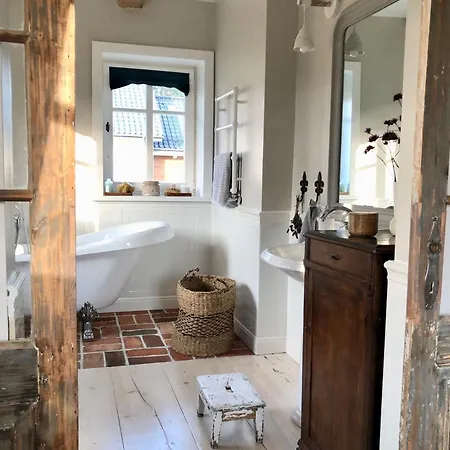 Dom Z Bieszczad Na Kaszubach - Caloroczny Dom Z Balia Ogrodowa *