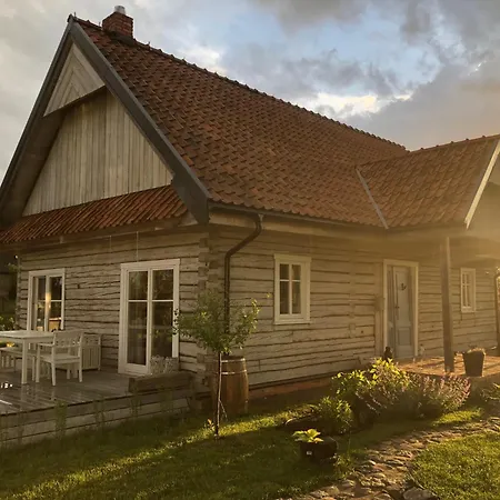 Dom Z Bieszczad Na Kaszubach - Caloroczny Dom Z Balia Ogrodowa * Kowalewo (Wejherowo)