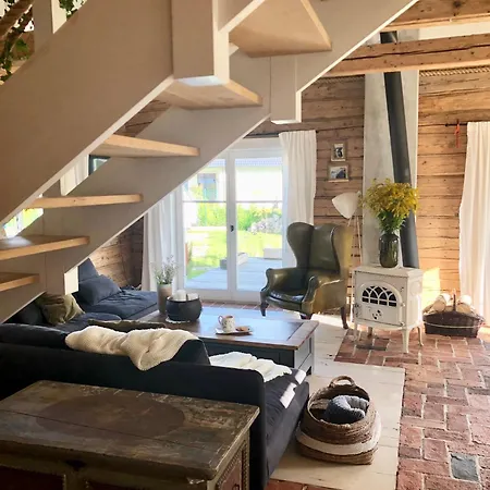 Feriehus Dom Z Bieszczad Na Kaszubach - Caloroczny Dom Z Balia Ogrodowa