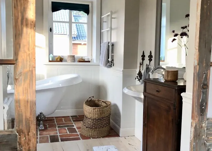 Dom Z Bieszczad Na Kaszubach - Caloroczny Dom Z Balia Ogrodowa *